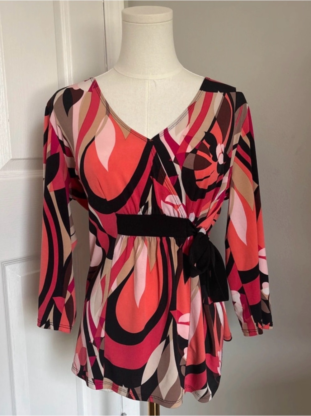 AGB Multicolor Abstract Print V-Neck Blouse